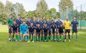 Seniorzy Victori przed meczem z GKS Manowo